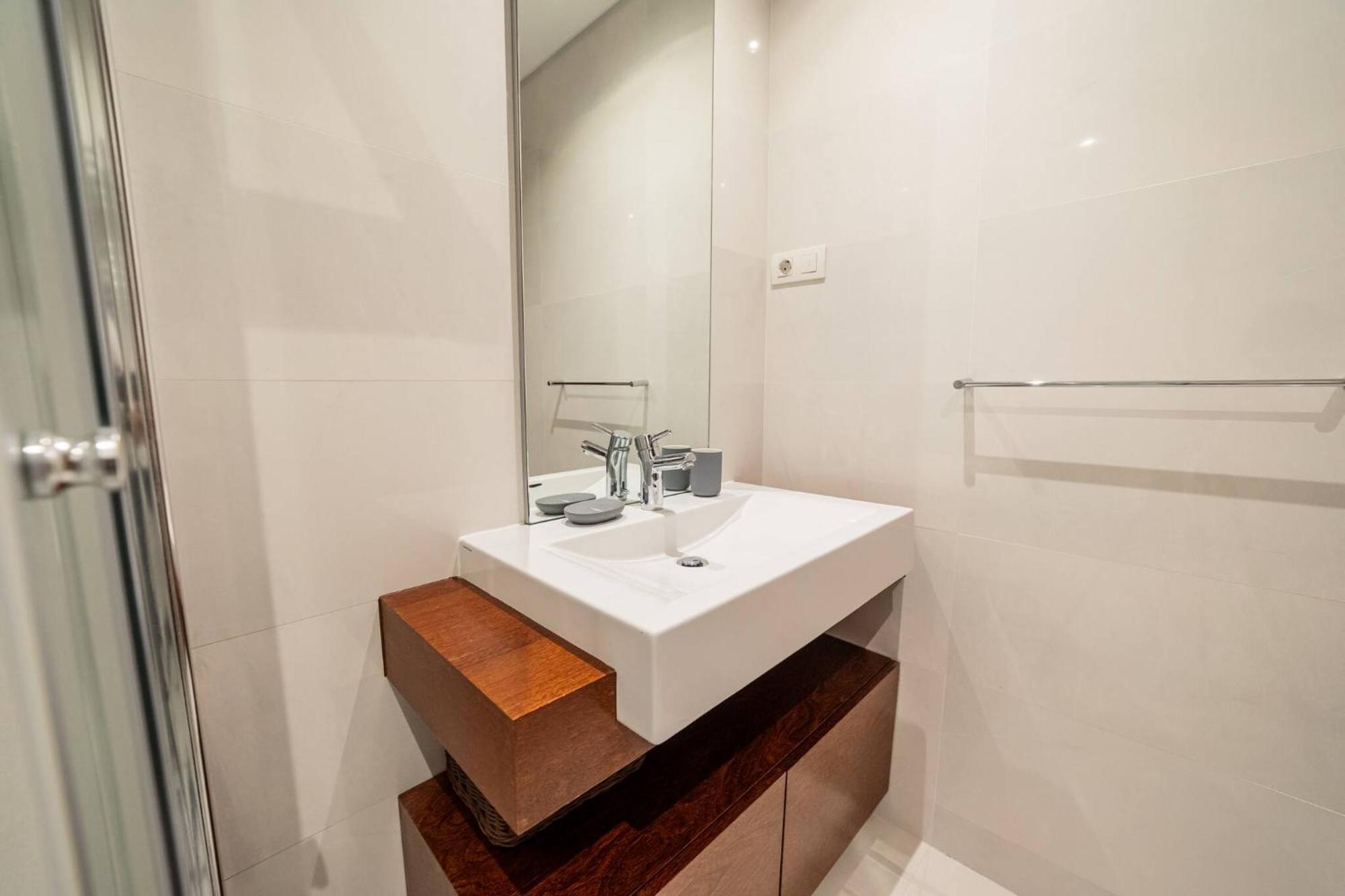 Modern Cedofeita By Hosty Apartment Porto Luaran gambar