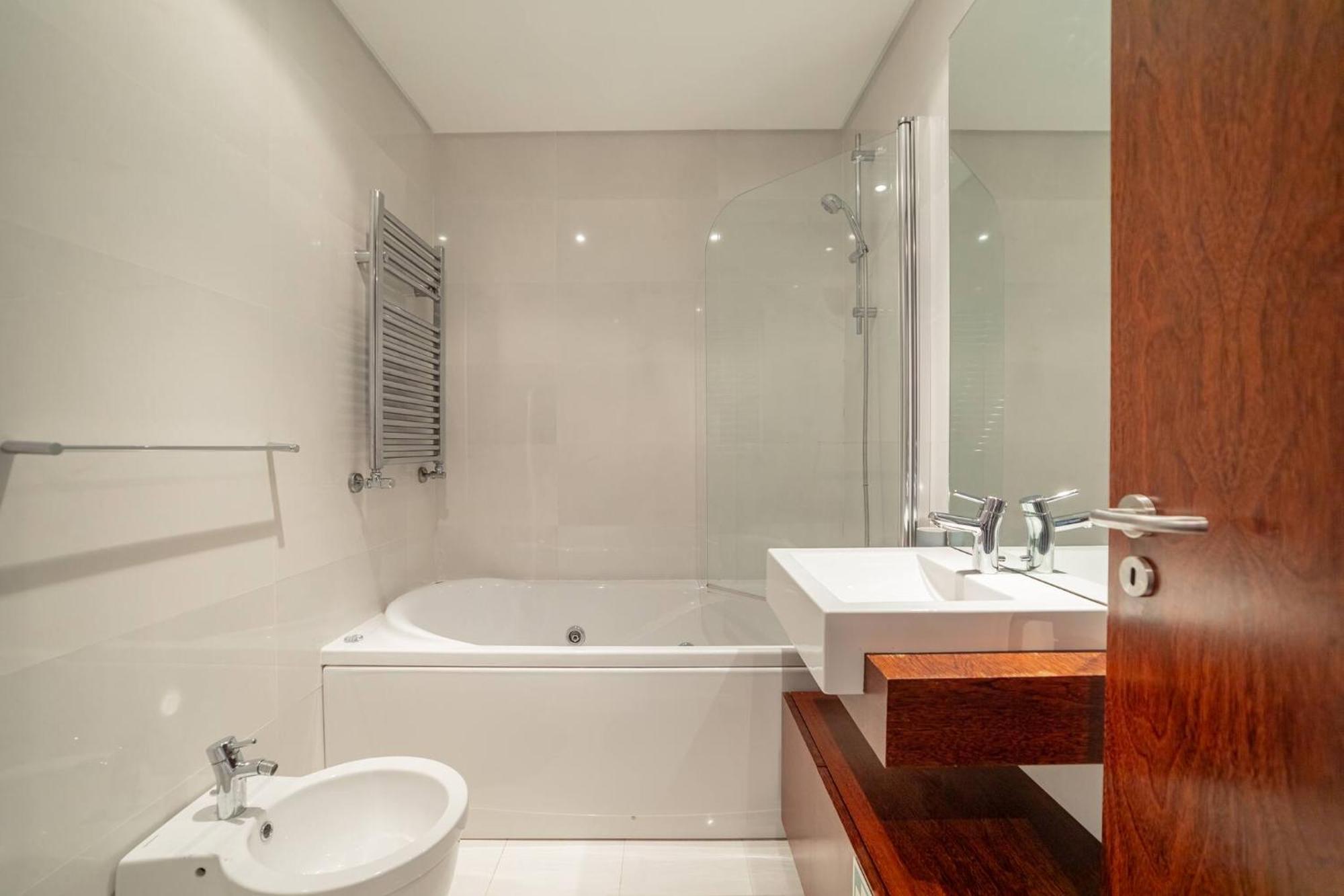 Modern Cedofeita By Hosty Apartment Porto Luaran gambar